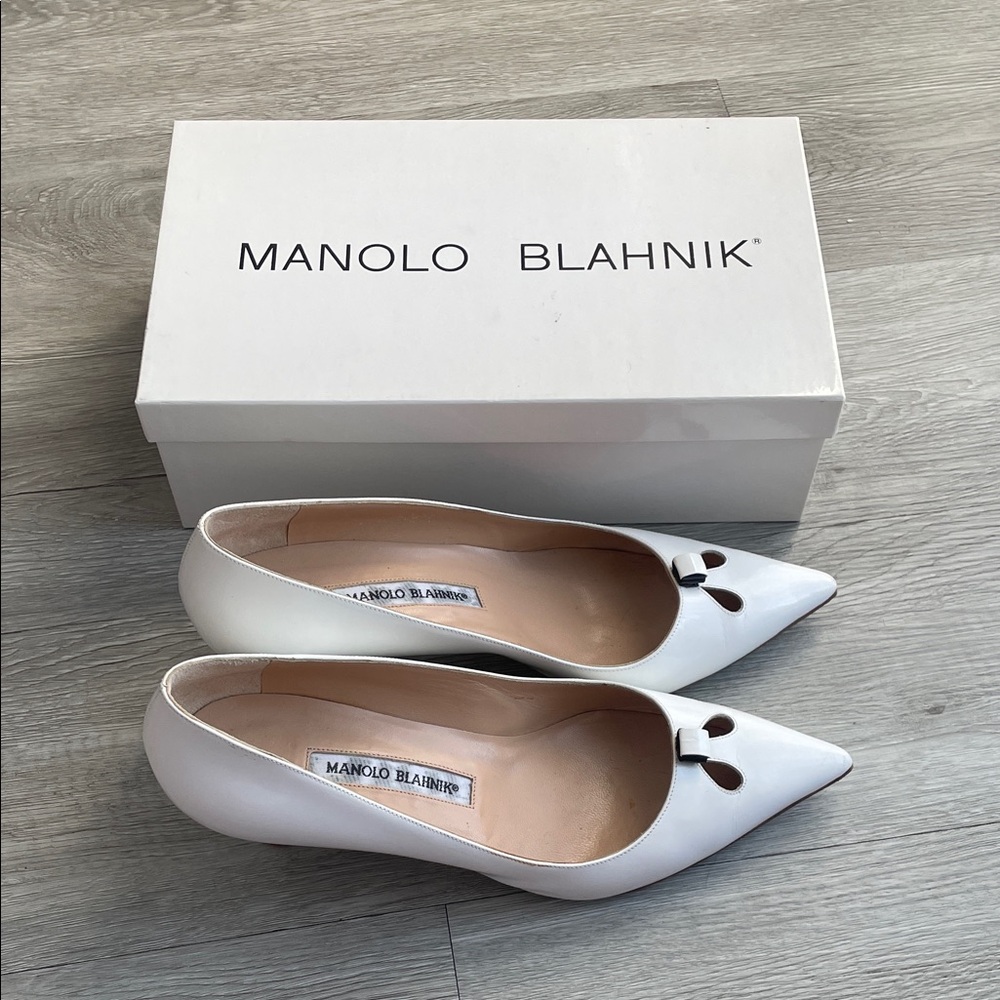 Manolo Blahnik White Heels with Bow Detail (2 inch heel)
